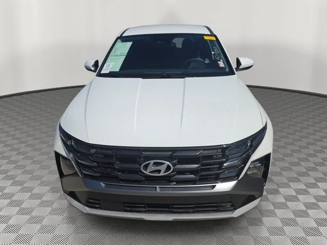 2026 Hyundai Tucson SE photo 2