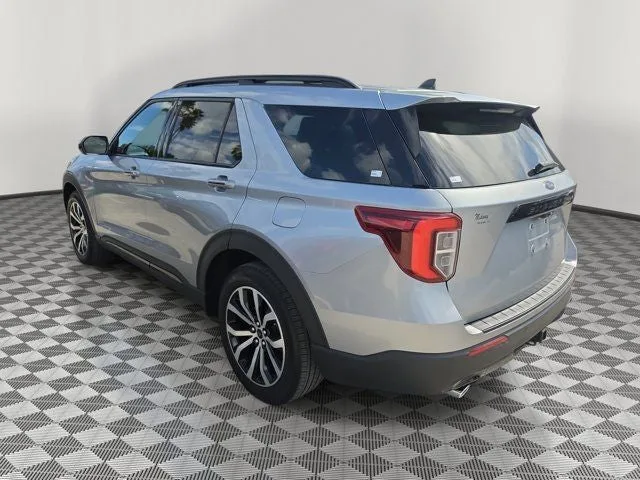 2023 Ford Explorer ST-Line photo 4