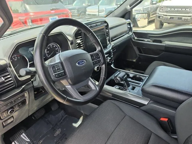 2023 Ford F-150 XLT photo 11