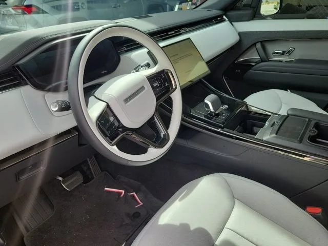 2026 Land Rover Range Rover Sport Dynamic SE photo 19