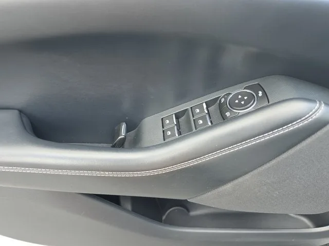 2021 Ford Mustang Mach-E Select photo 19