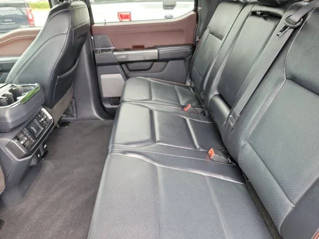 2023 Ford F-150 Lariat photo 12