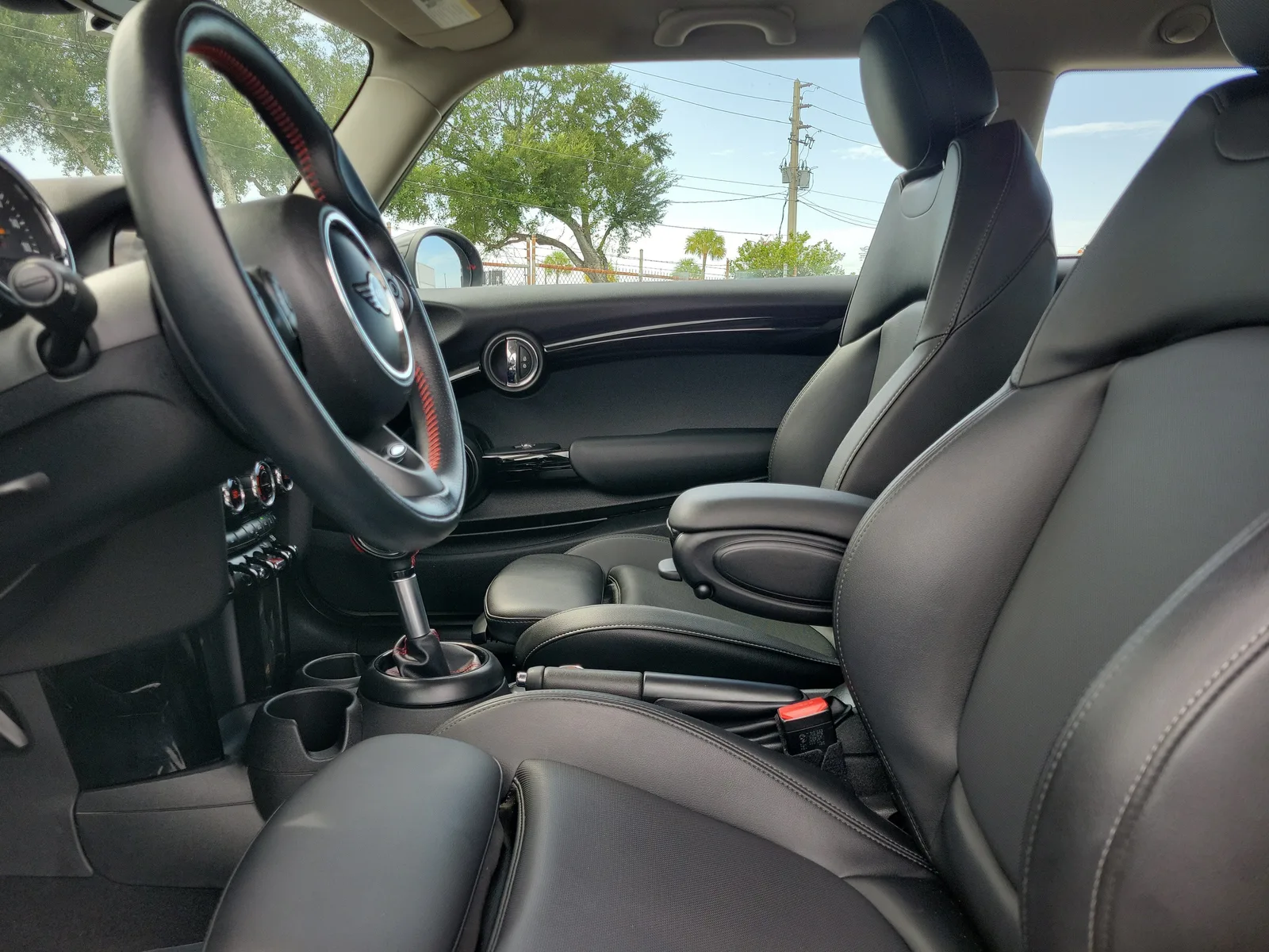 2019 MINI Hardtop 2 Door Cooper S photo 18