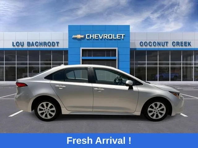 2024 Toyota Corolla LE photo 9