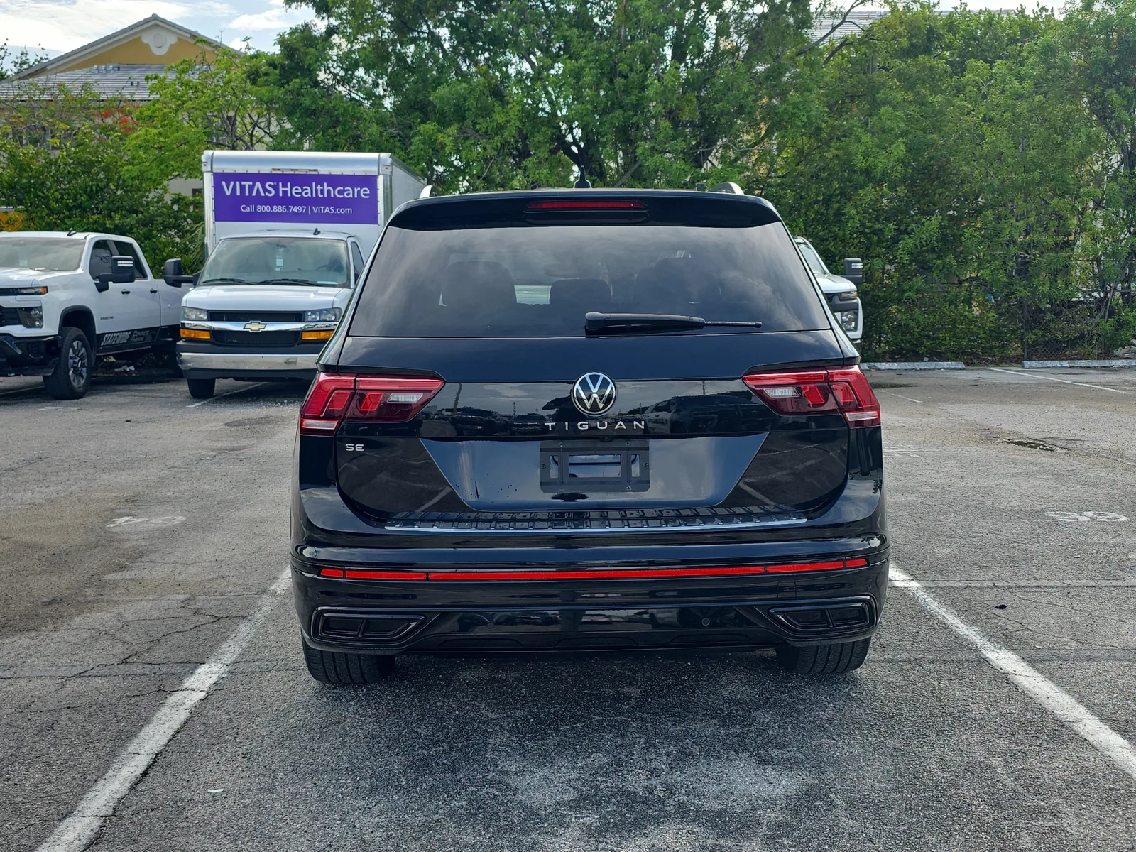 2023 Volkswagen Tiguan SE R-Line Black photo 6