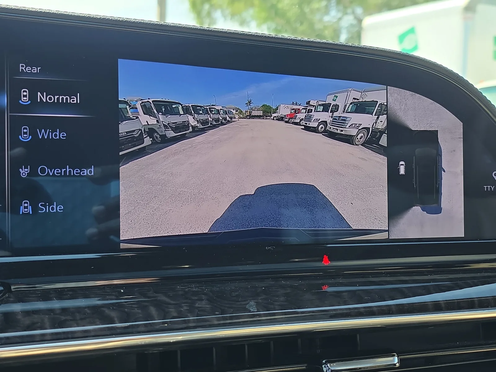 2023 Cadillac Escalade Premium Luxury photo 32