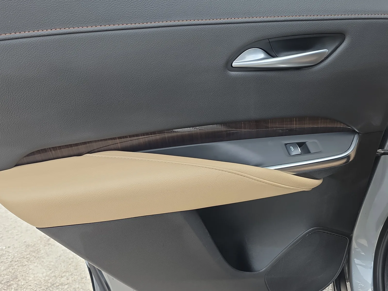 2025 Cadillac XT4 Premium Luxury photo 14