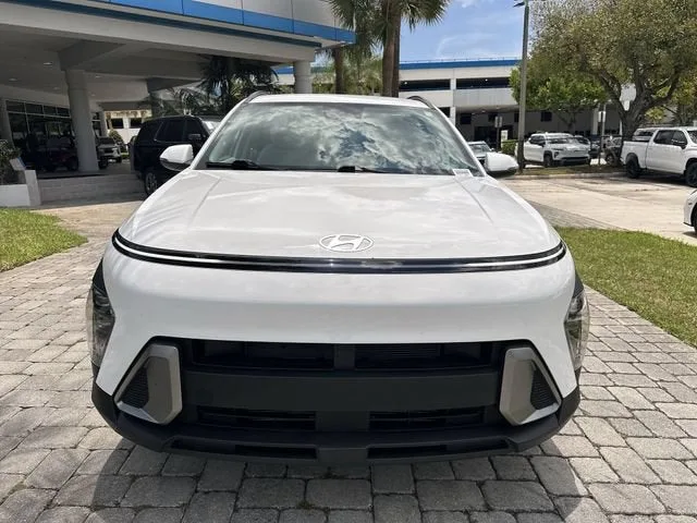 2025 Hyundai Kona SEL photo 19