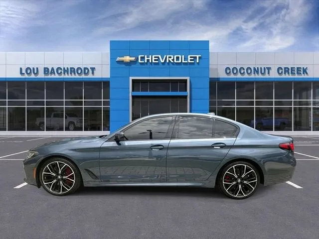 2023 BMW 5 Series 530i photo 5