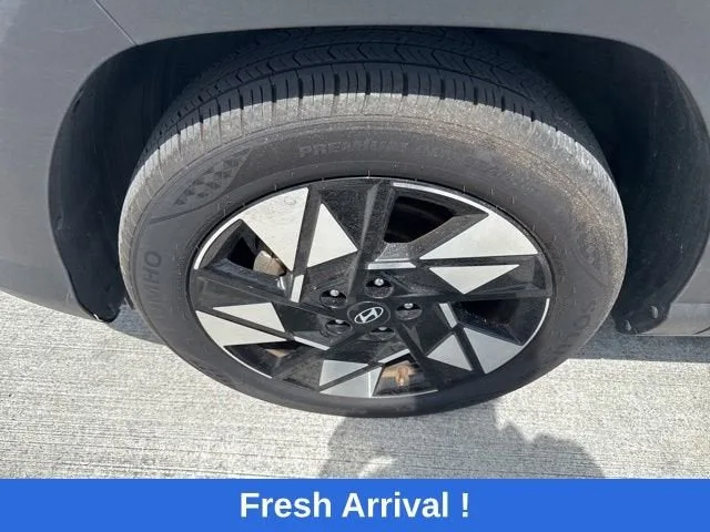 2025 Hyundai Kona SEL photo 18