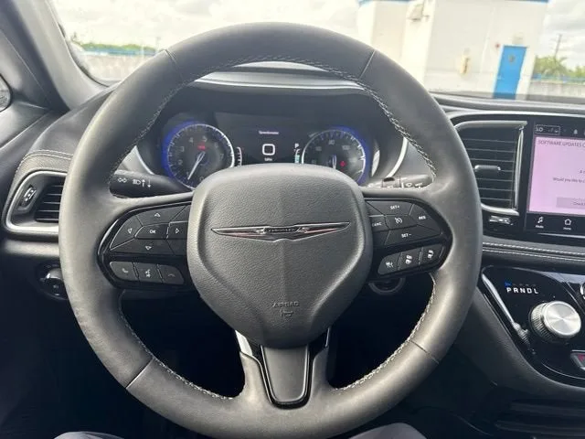 2024 Chrysler Pacifica Touring photo 6