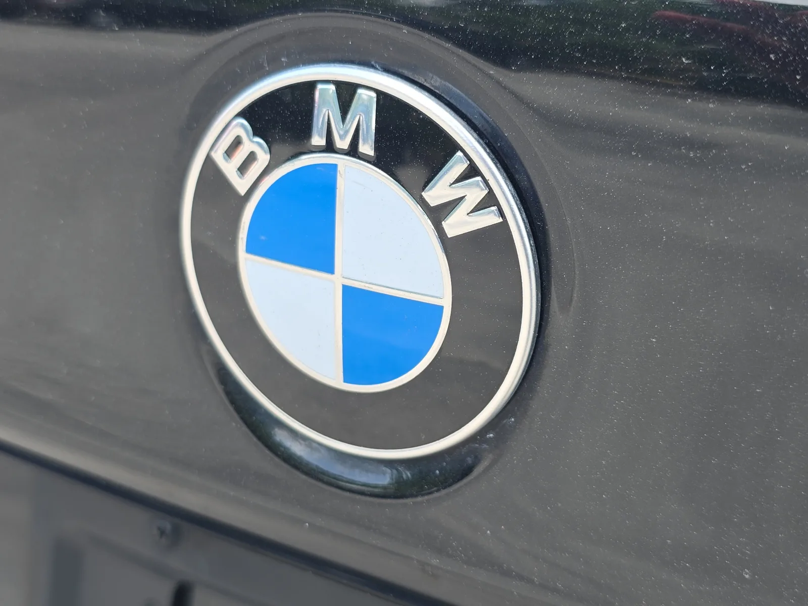 2023 BMW 5 Series 530i photo 9