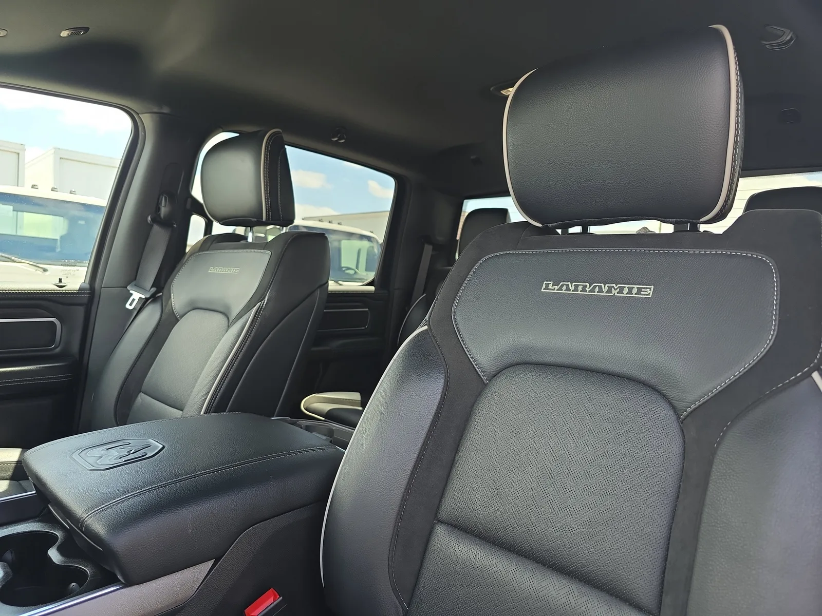 2026 RAM 1500 Laramie photo 26