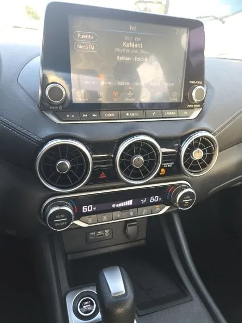 2020 Nissan Sentra SV photo 21