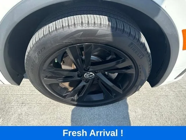 2023 Volkswagen Tiguan SE R-Line Black photo 20