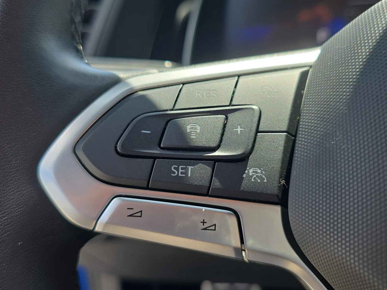 2024 Volkswagen Jetta Sport photo 28