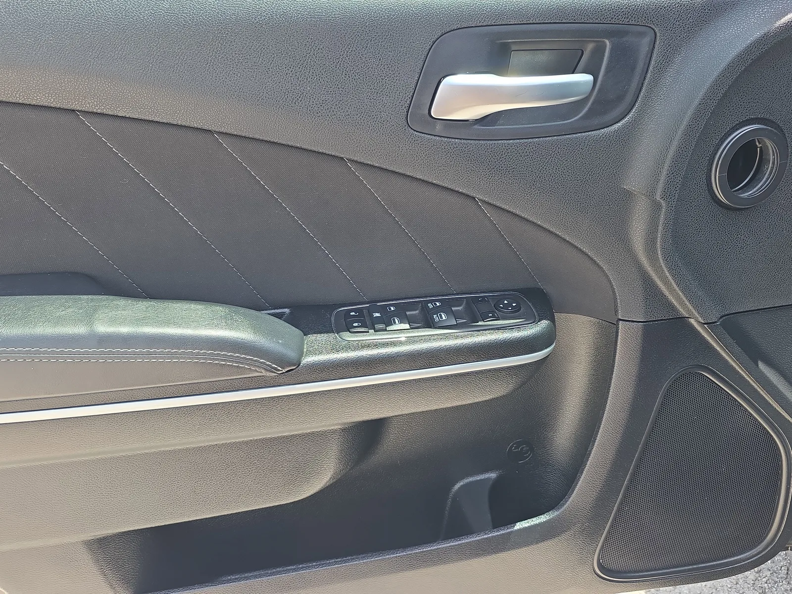 2023 Dodge Charger SXT photo 20