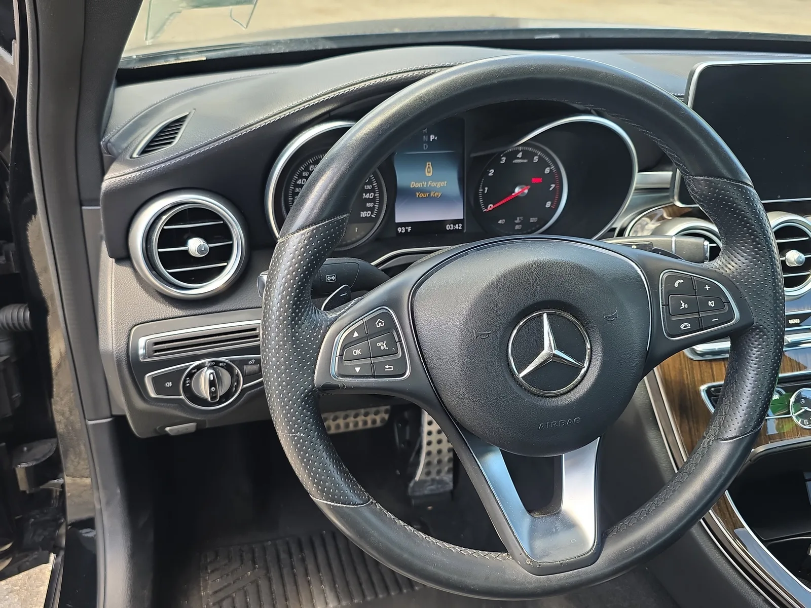 2016 Mercedes-Benz C-Class C 300 Luxury photo 18