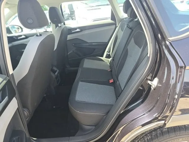 2023 Volkswagen Taos S photo 11