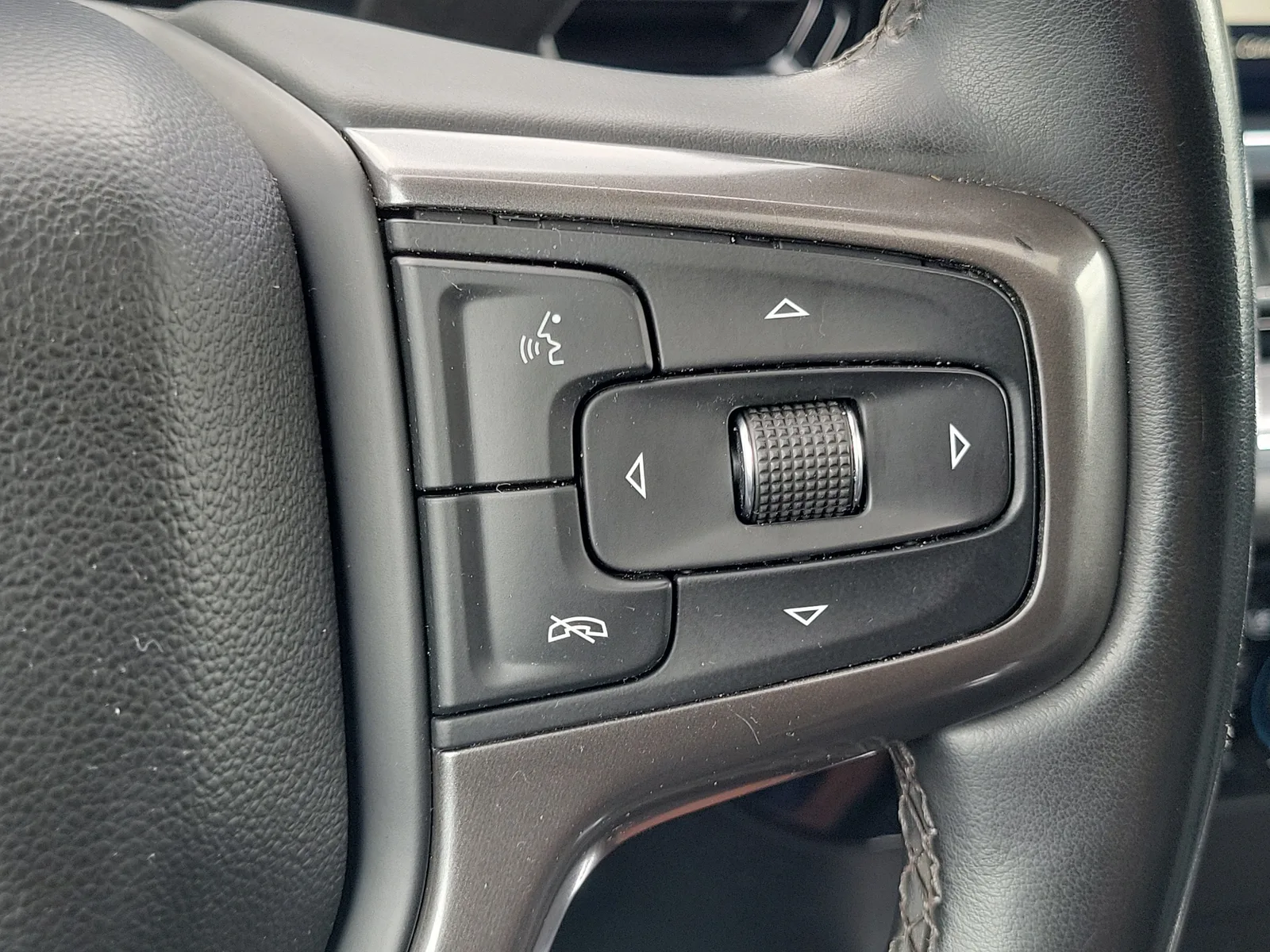 2024 Chevrolet Silverado 2500 HD High Country photo 25