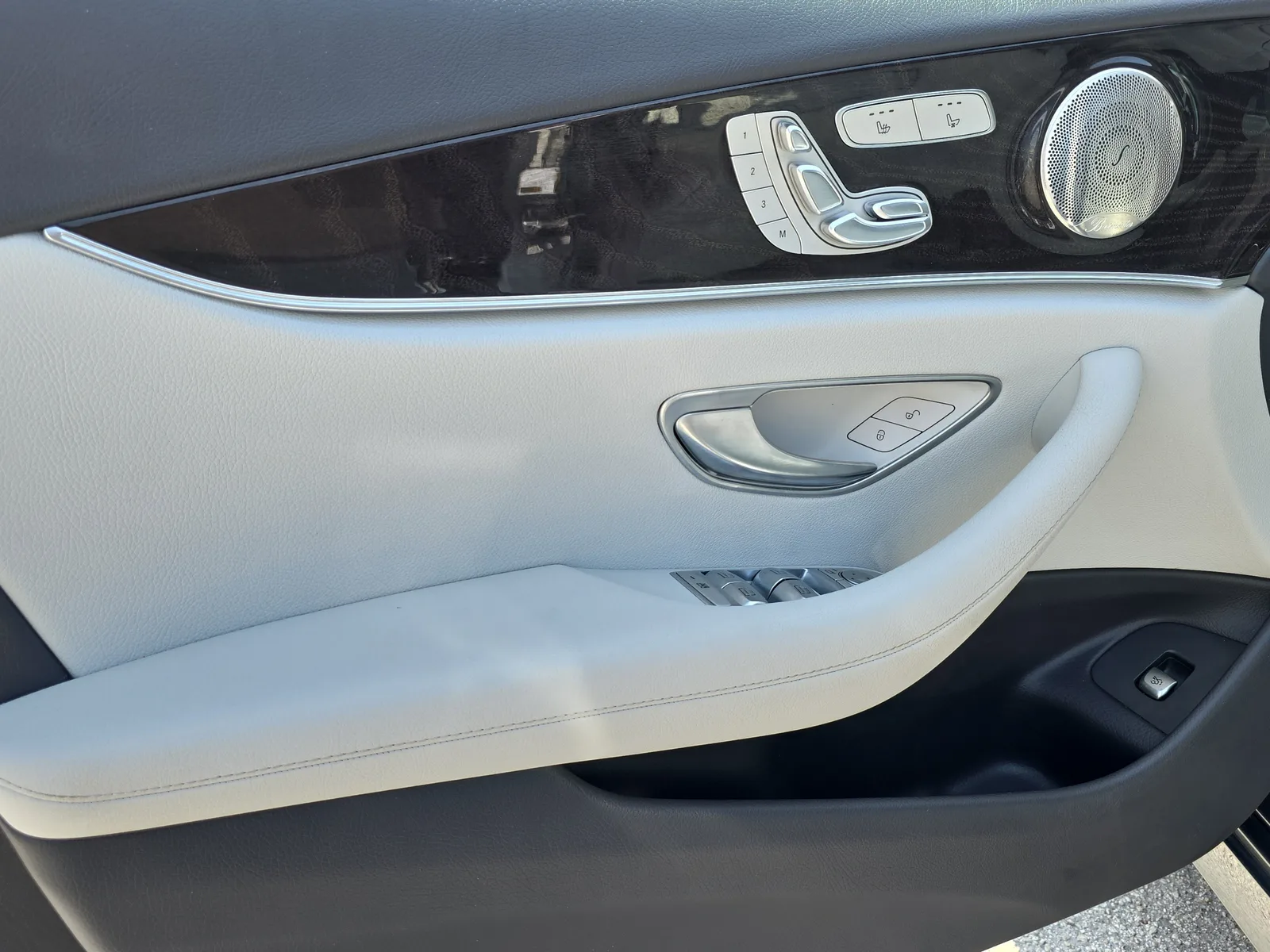 2023 Mercedes-Benz E-Class E 450 photo 22