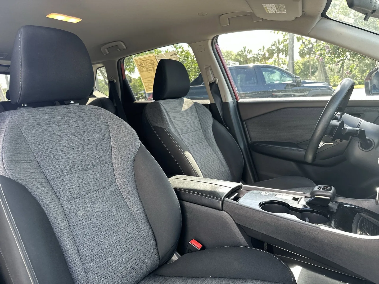 2023 Nissan Rogue SV photo 29