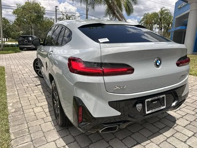 2023 BMW X4 xDrive30i photo 12
