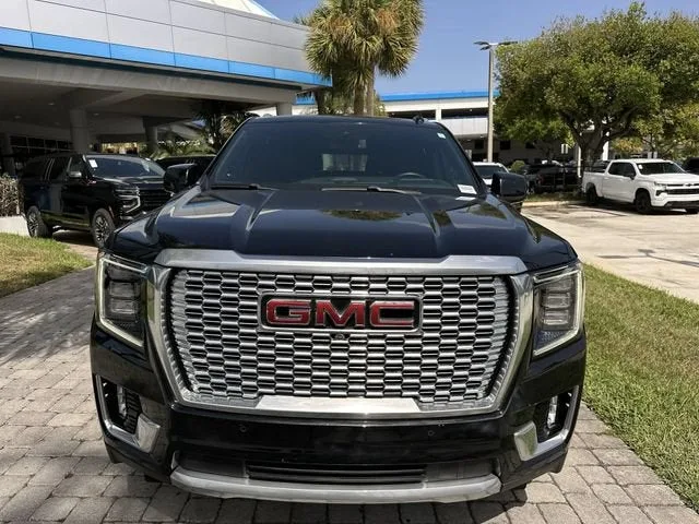 2023 GMC Yukon XL Denali photo 18