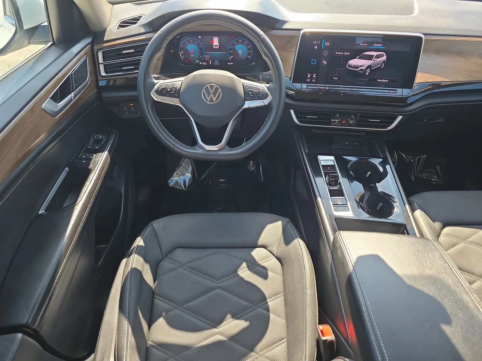 2024 Volkswagen Atlas 2.0T SE w/Technology photo 19