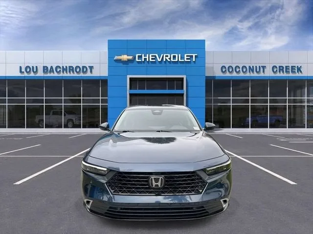 2023 Honda Accord Hybrid Touring photo 3