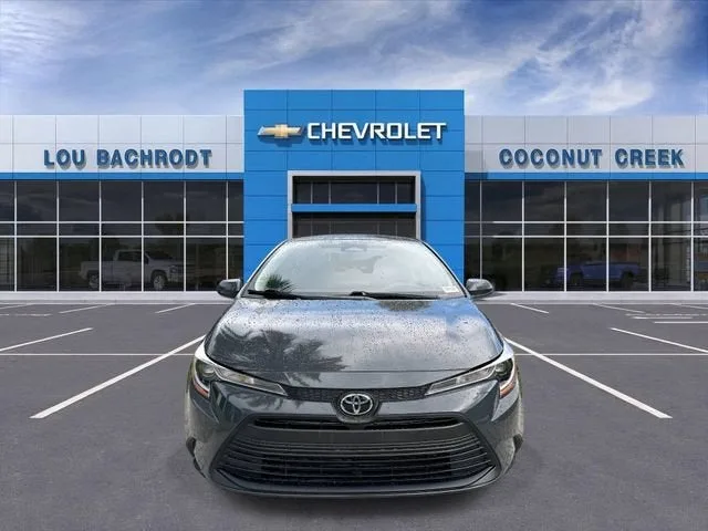 2023 Toyota Corolla LE photo 3
