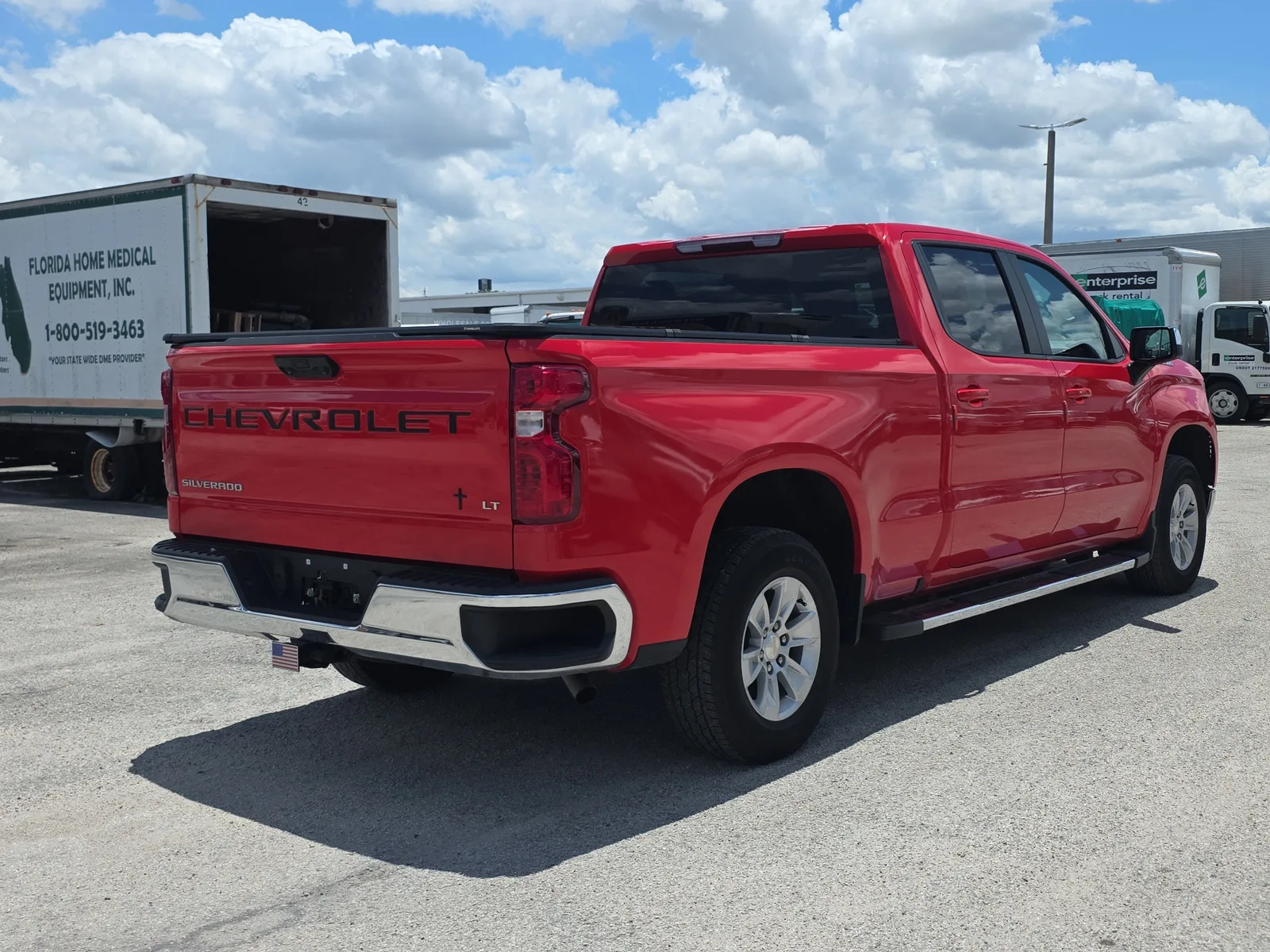 2024 Chevrolet Silverado 1500 LT photo 7