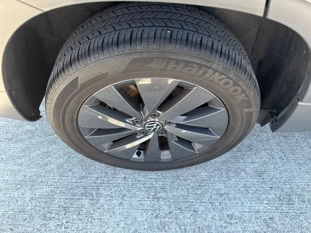 2022 Volkswagen Taos S photo 20