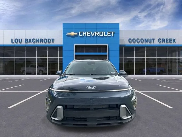 2025 Hyundai Kona SEL photo 3