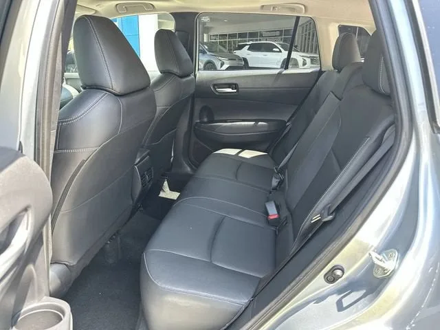 2023 Toyota Corolla Cross XLE photo 27