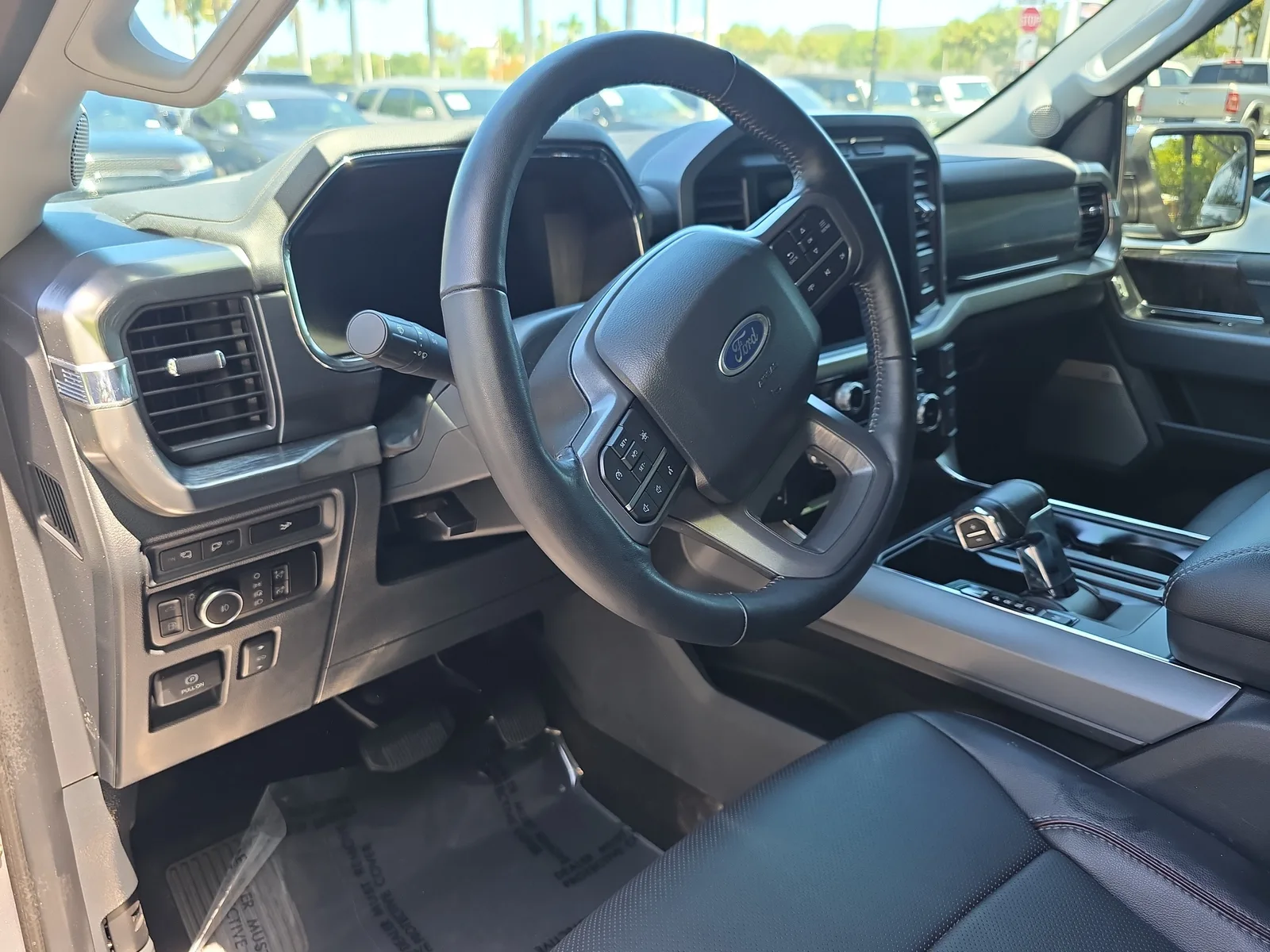 2023 Ford F-150 XL photo 17