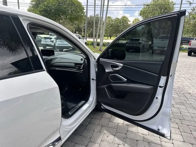 2024 Acura RDX 4DR SH-AWD photo 23