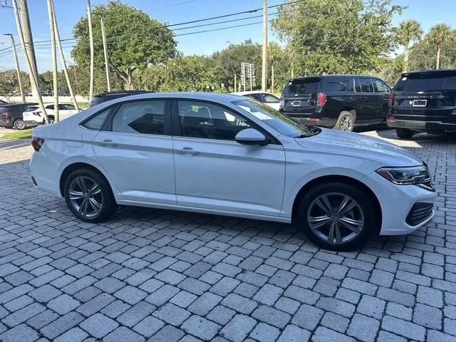 2024 Volkswagen Jetta SE photo 15