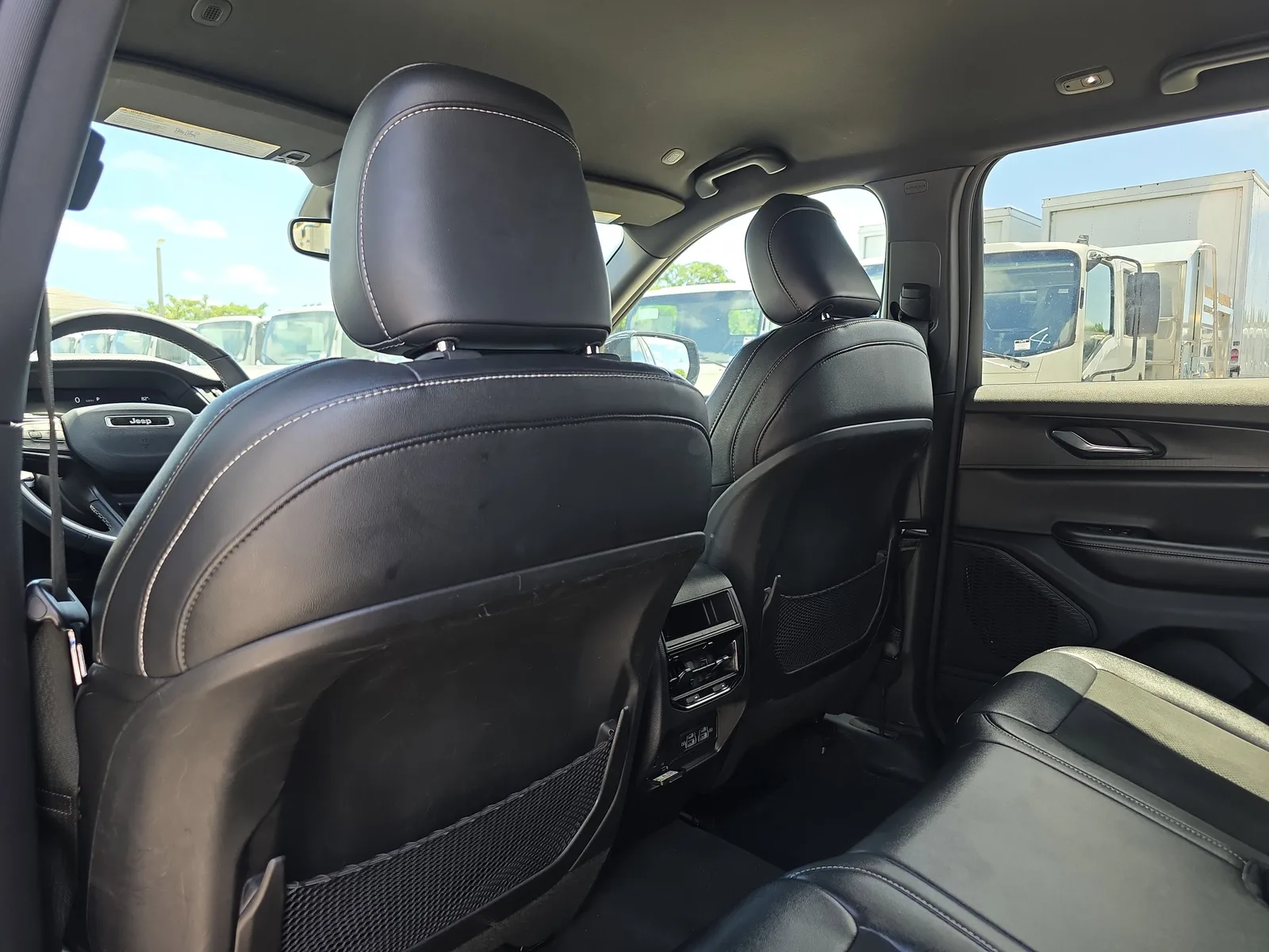 2024 Jeep Grand Cherokee Altitude photo 16