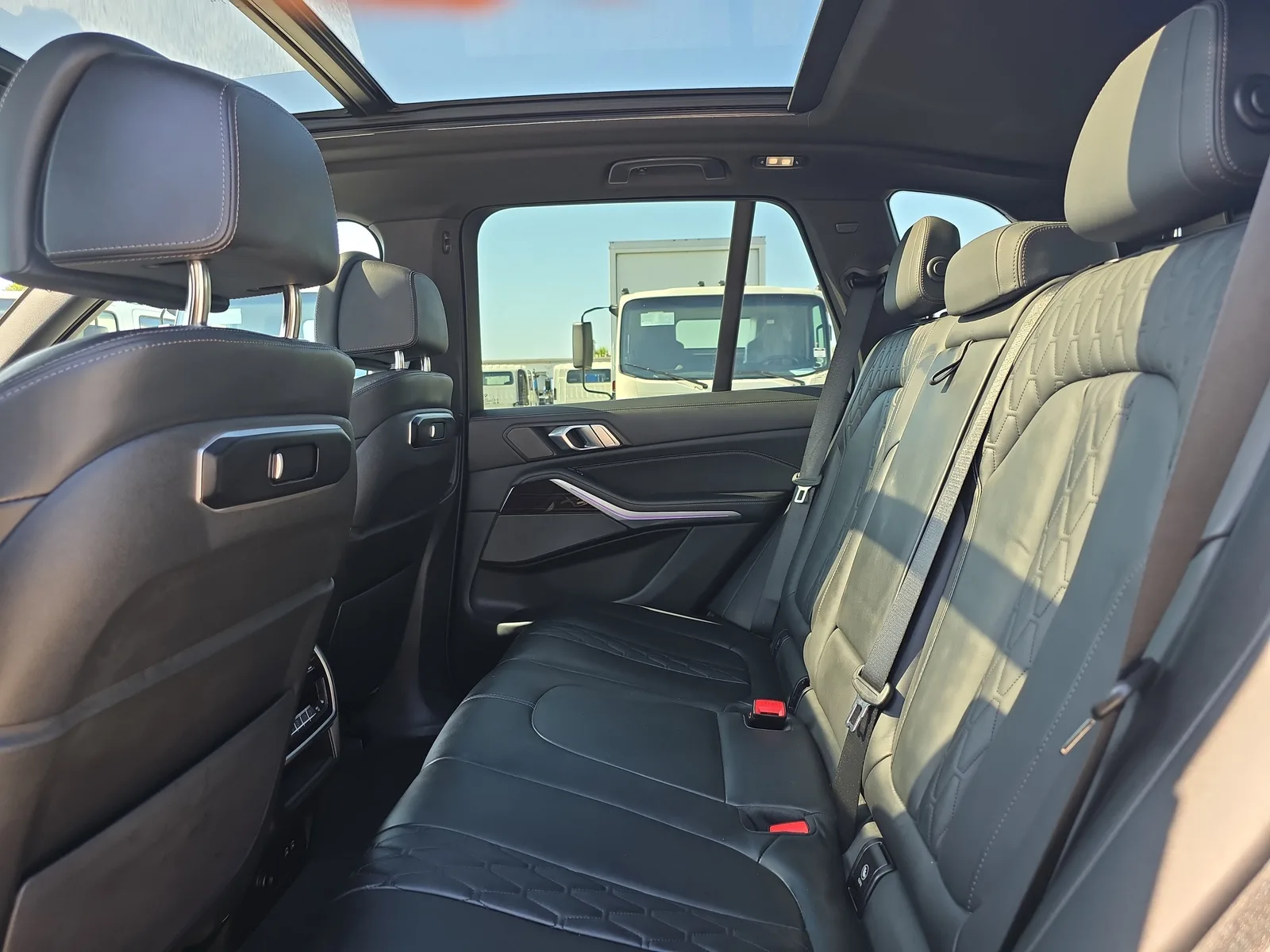 2025 BMW X5 xDrive50e photo 16