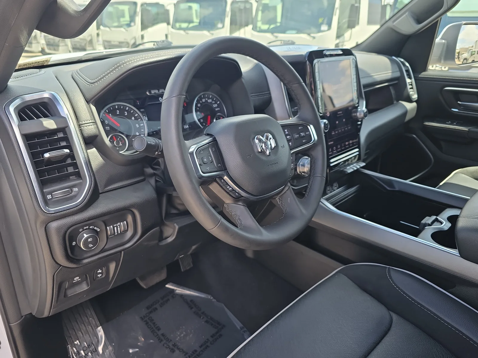 2026 RAM 1500 Laramie photo 24