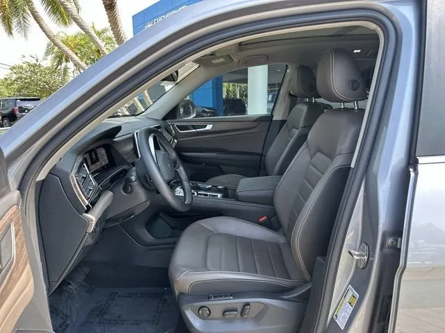 2024 Volkswagen Atlas 2.0T SEL photo 30