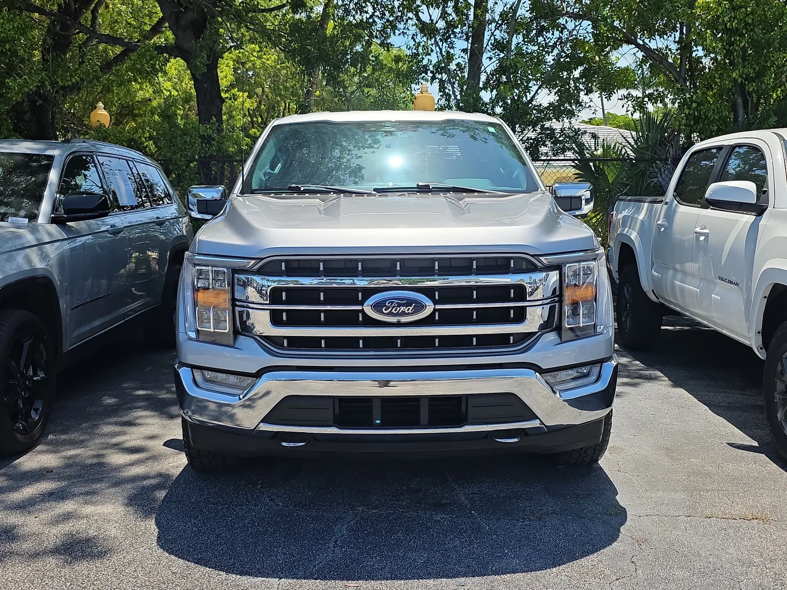 2023 Ford F-150 XL photo 2