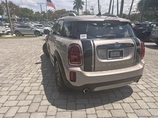 2024 MINI Countryman Cooper S photo 12