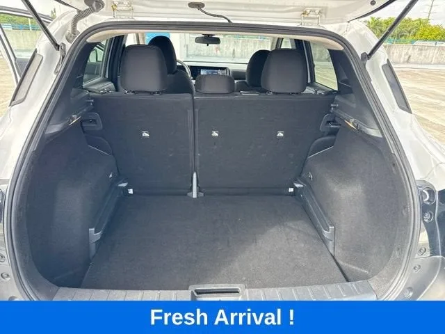 2025 Nissan Kicks SV photo 4