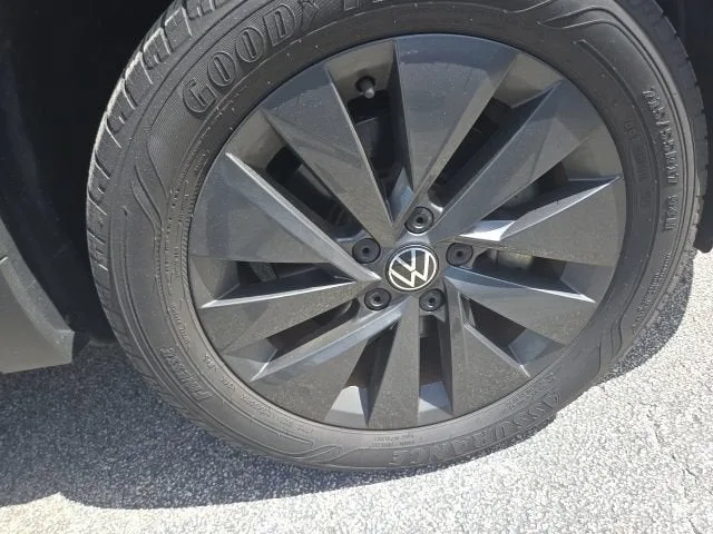 2023 Volkswagen Taos S photo 23