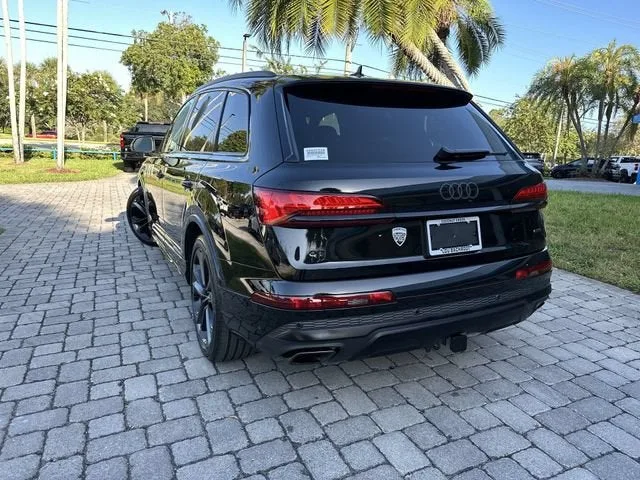 2025 Audi Q7 Prestige photo 12