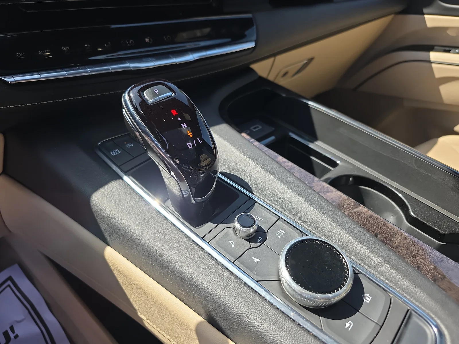 2023 Cadillac Escalade Premium Luxury photo 33