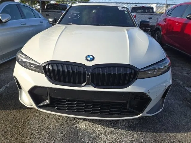 2023 BMW 3 Series 330i photo 18
