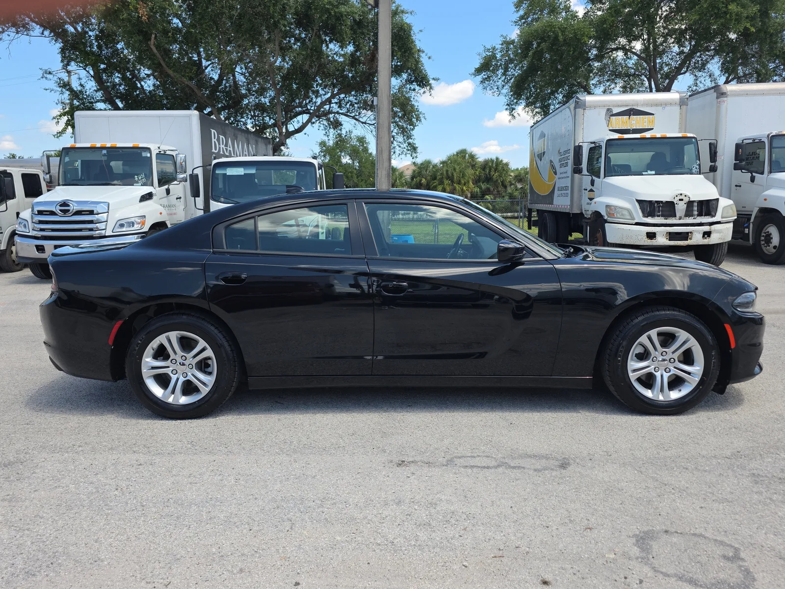2023 Dodge Charger SXT photo 8